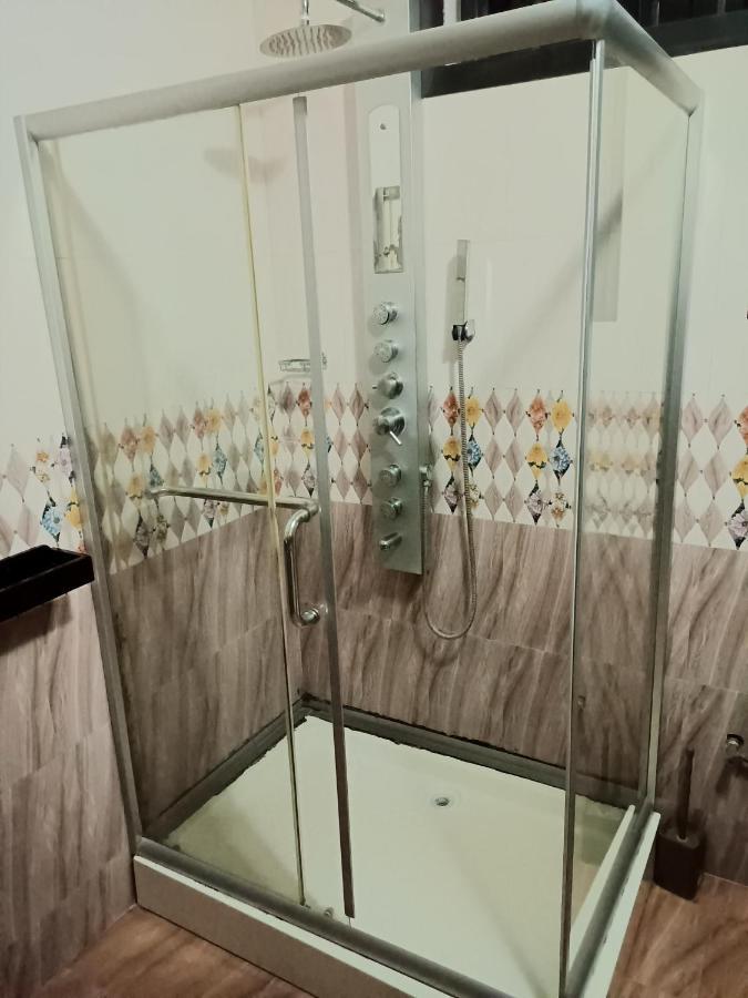 Jacuzzi City Home Кампала Экстерьер фото