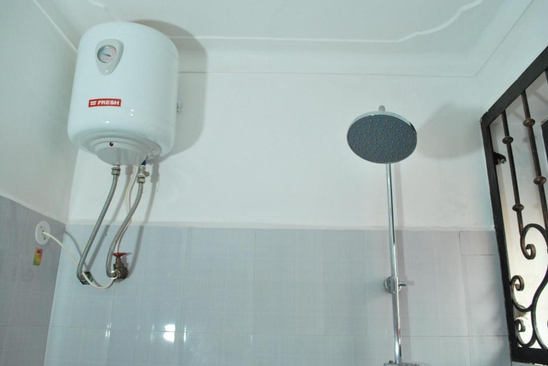 Jacuzzi City Home Кампала Экстерьер фото
