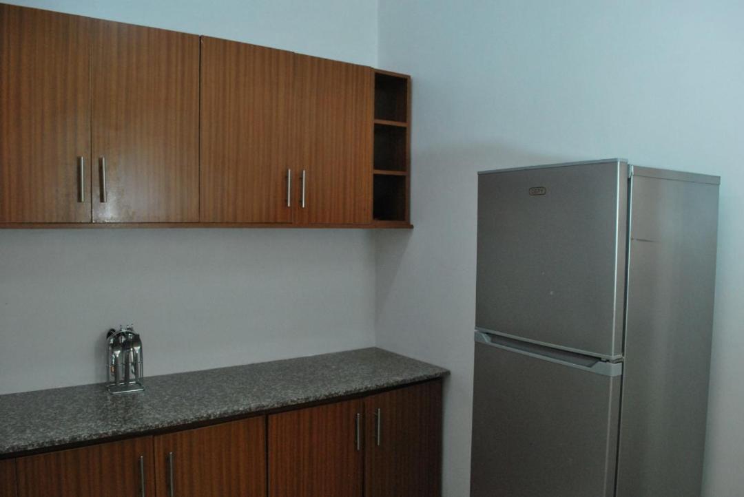 Jacuzzi City Home Кампала Экстерьер фото