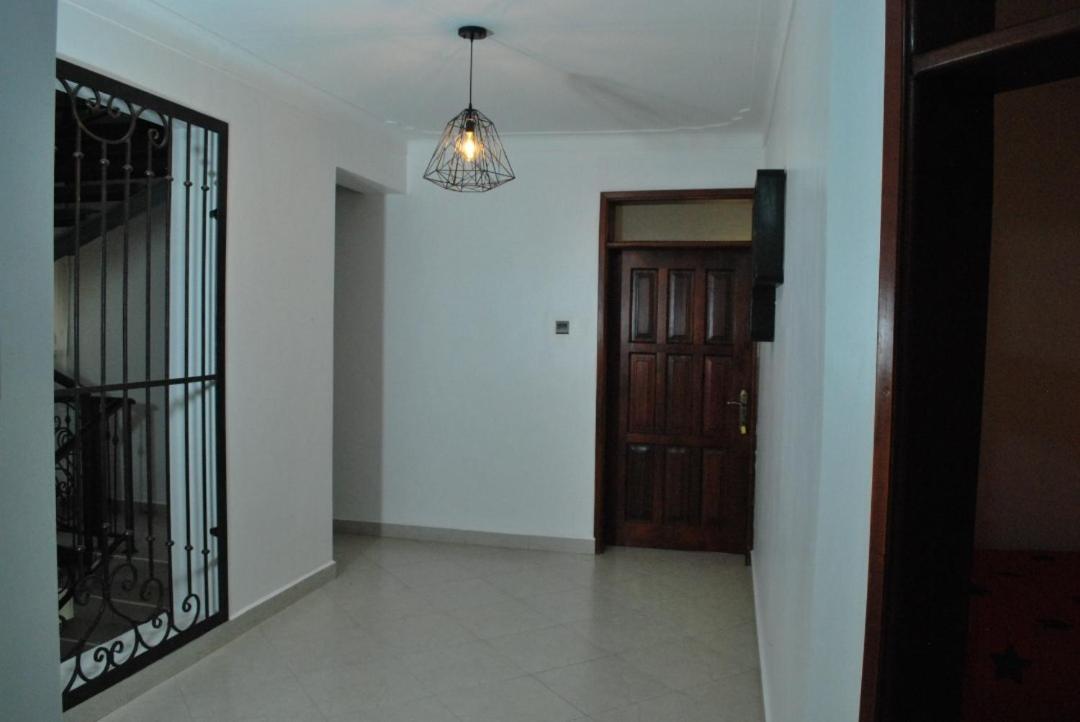 Jacuzzi City Home Кампала Экстерьер фото