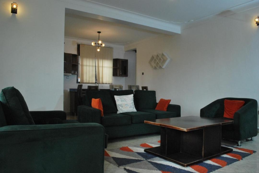 Jacuzzi City Home Кампала Экстерьер фото