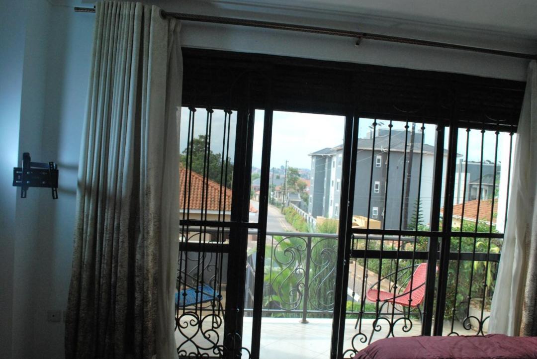 Jacuzzi City Home Кампала Экстерьер фото
